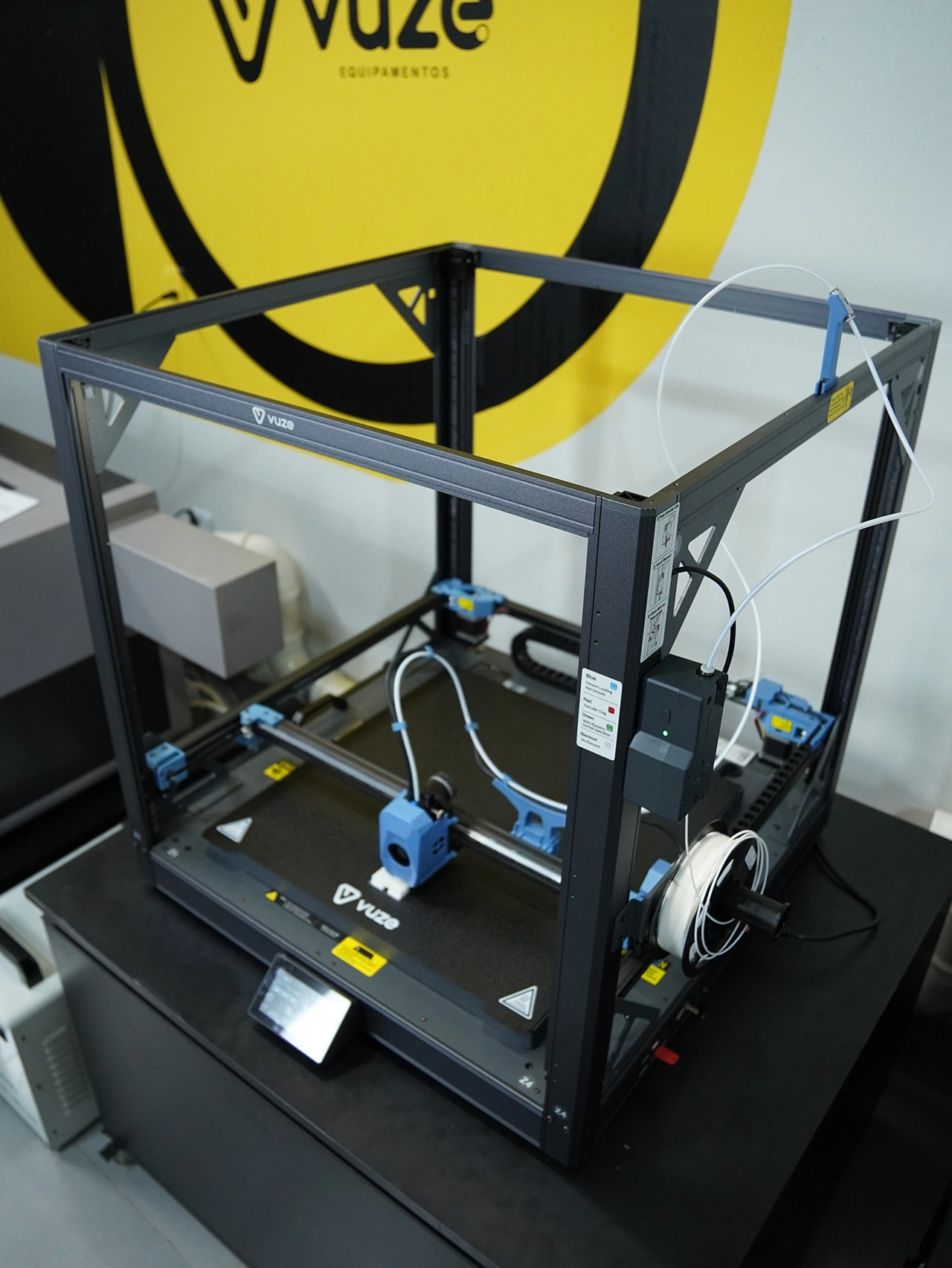 Impressora 3D Vuze 5050 em perspectiva